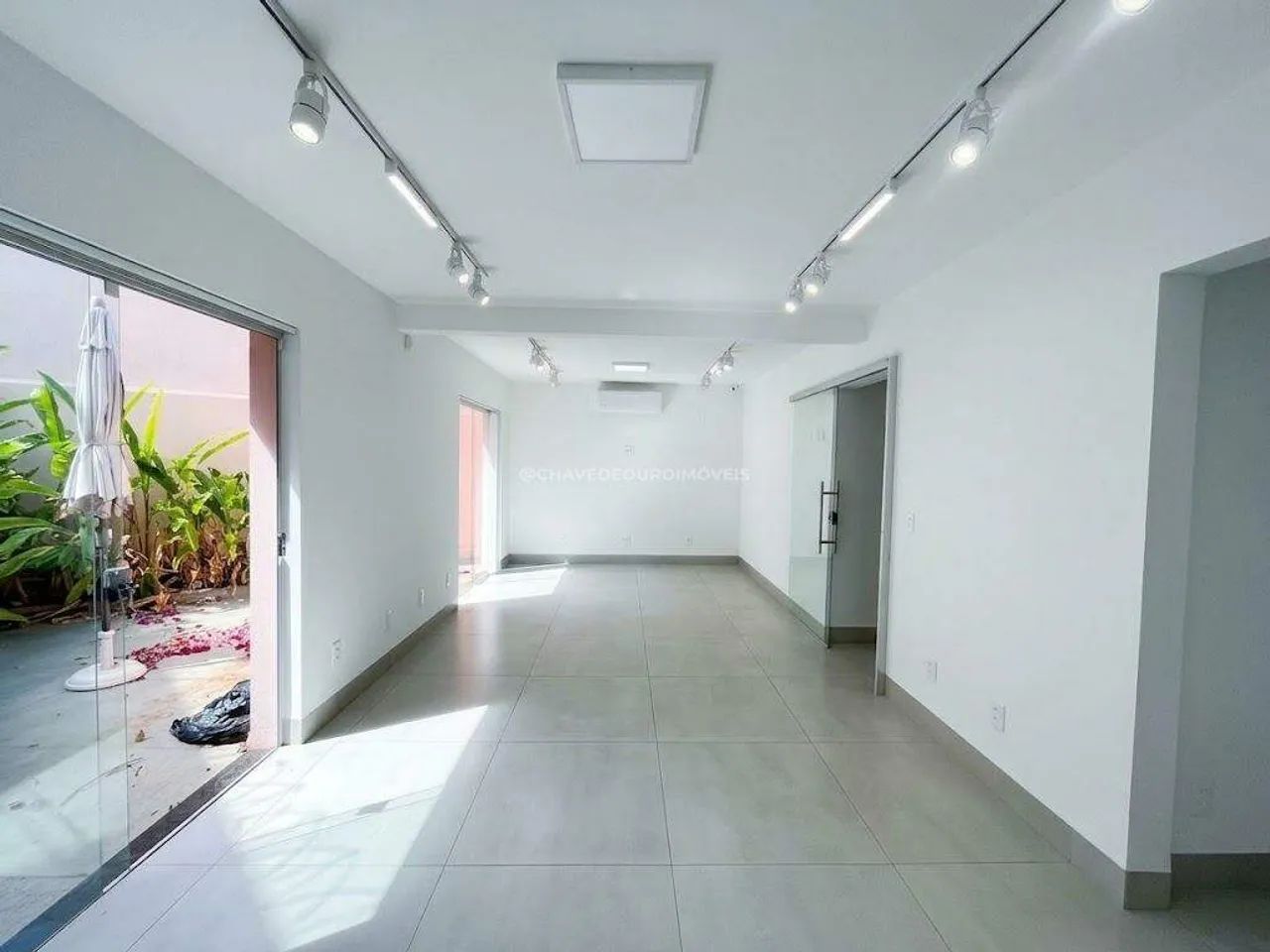 Imóvel comercial com excelente estrutura e localização - Foto 5