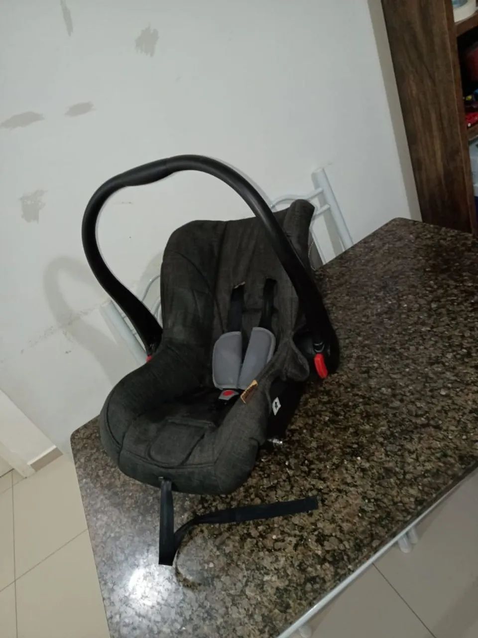 Bebê conforto simples mas em bom estado  - Foto 4