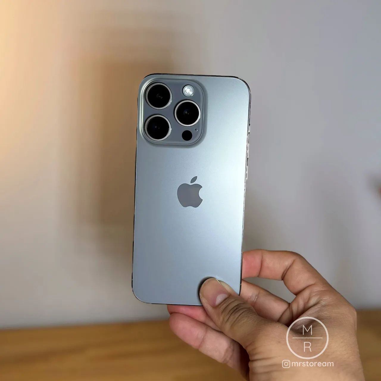 iPhone 15 Pro Max 256gb / Garantia / 18x no cartão - Celulares e