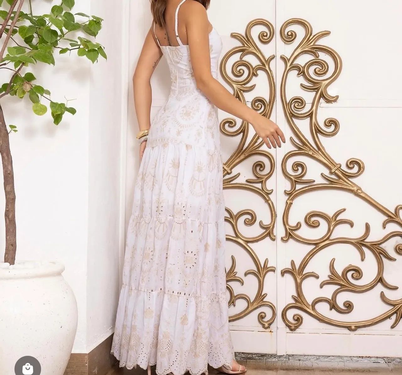 Vestido longo branco bordado em lese - delicado e elegante - Foto 2