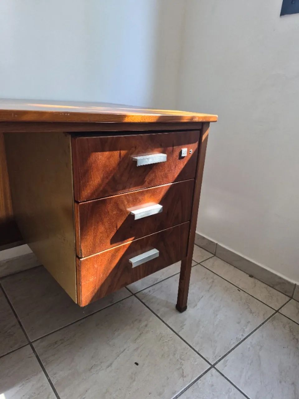 Mesa de Escritório em Madeira - Foto 2