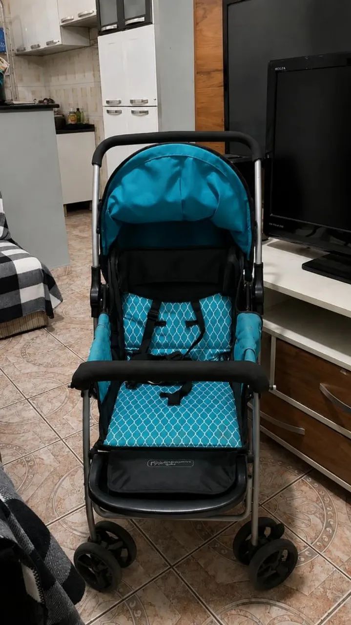 Carrinho de bebê/ passeio dobrável 