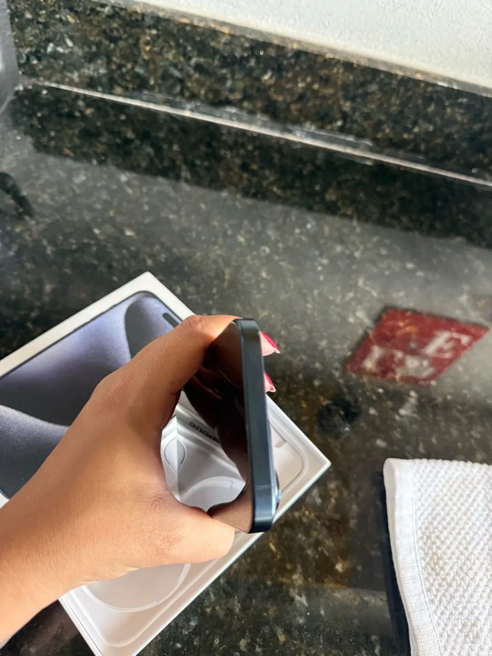 iPhone 15 Pro Max 256GB azul com caixa ANATEL - Foto 5