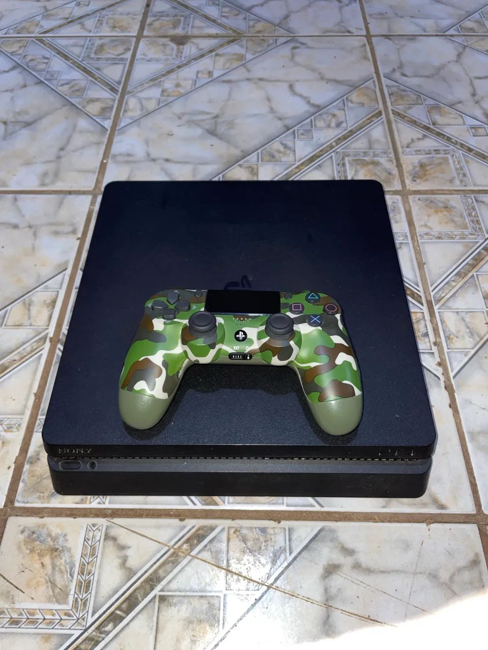 PlayStation 4 Slim (PS4)  - Foto 2