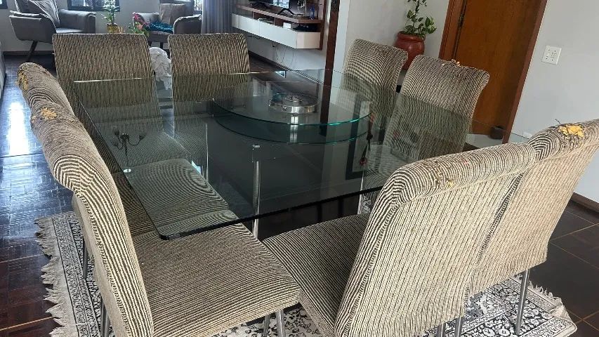 Mesa jantar quadrada de 1,5  com 8 cadeiras e bancão  - Foto 4