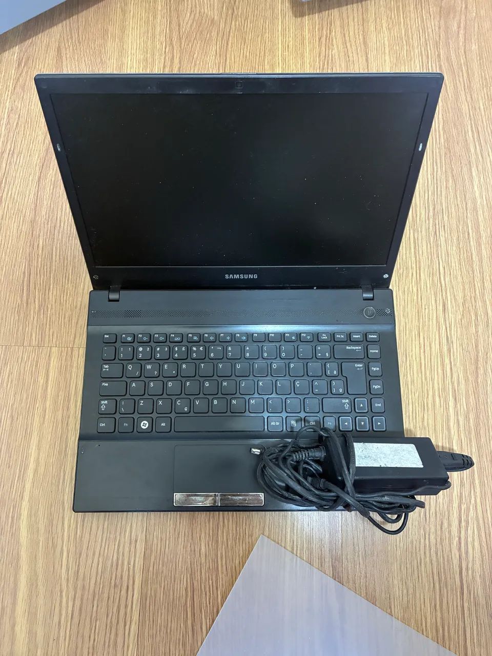 Notebook Samsung 300V Core i3, 8gb ram, 1TB SSHD