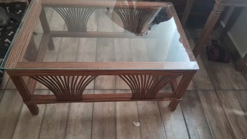 Kit sala 2 poltronas e 2 mesas tampo de vidro. Aceito oferta! - Foto 2