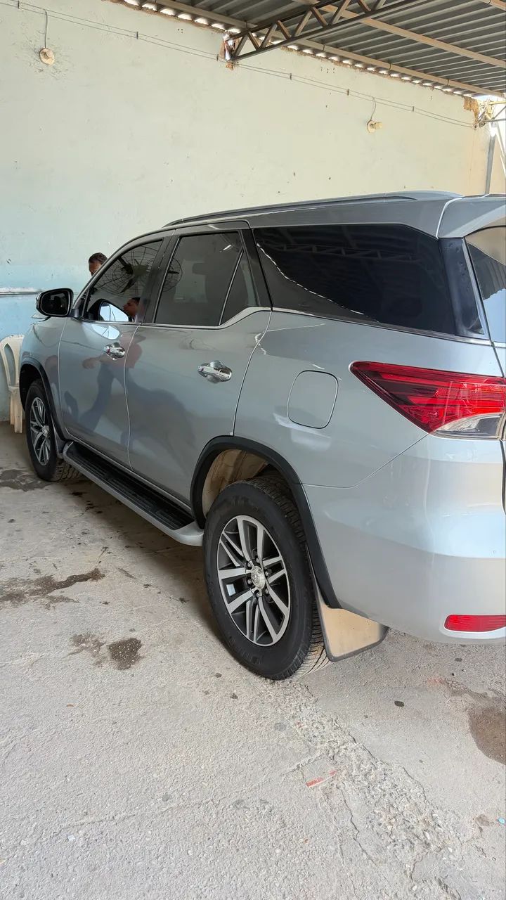 Toyota Hilux SRX 4X4 AT 2.8 TB 2017