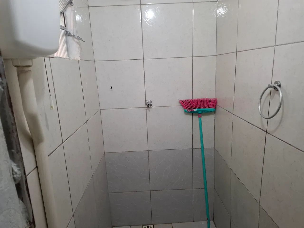 alugo uma kitnete  - Foto 3