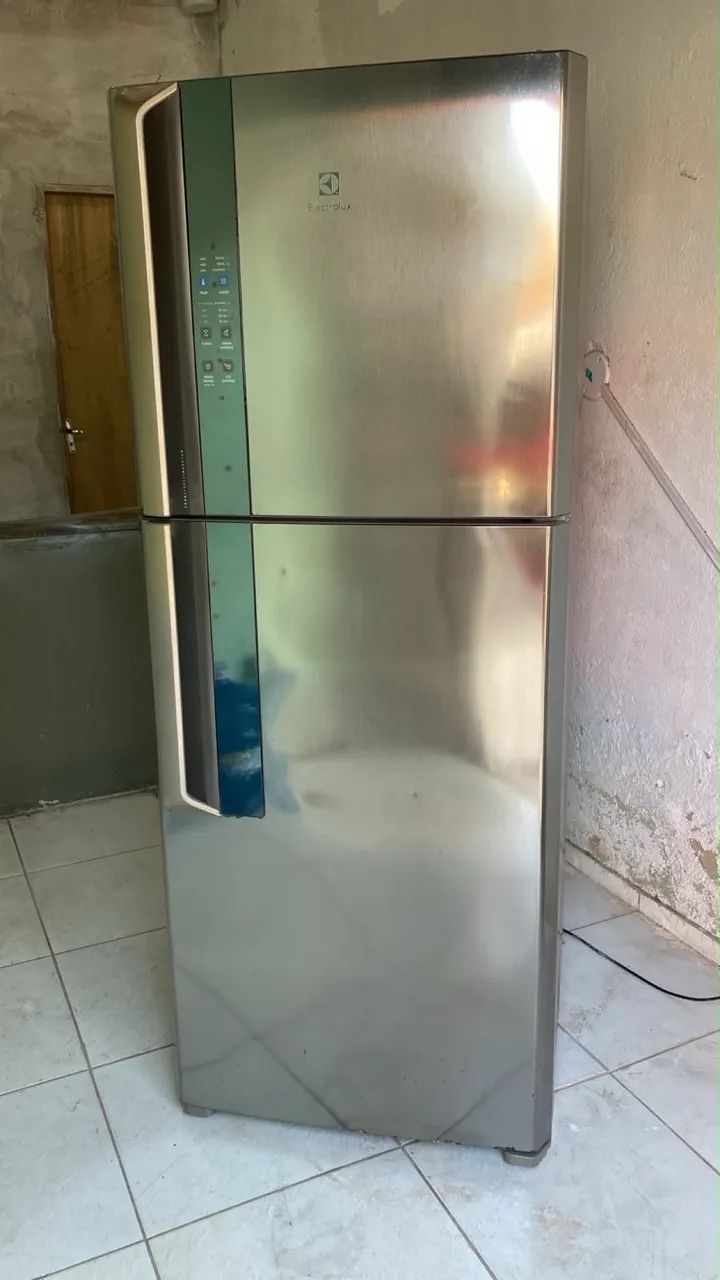 Geladeira Electrolux inox 