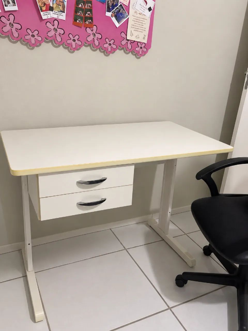 Escrivaninha Branca com 2 Gavetas