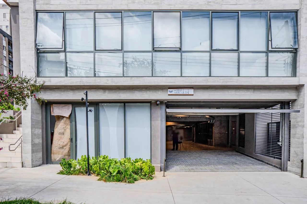 Loja na Rua Itapicuru, 925 - Loja 1  30 m²