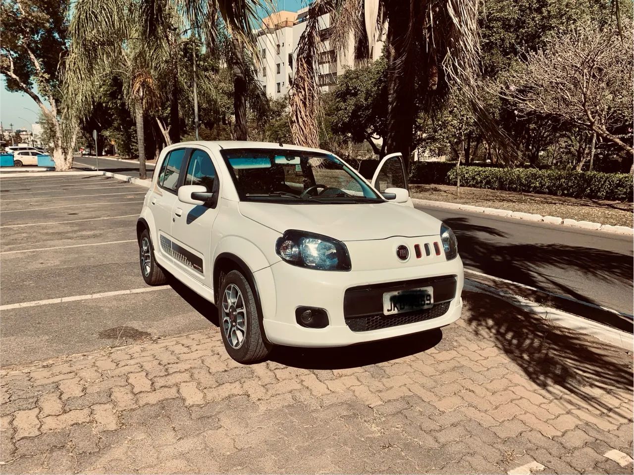 Fiat Uno Sporting 1.4 EVO Fire Flex 8V 4P 2013 - Foto 4