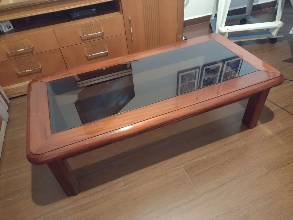 Mesa De Madeira Com Vidro Fumê  - Foto 2