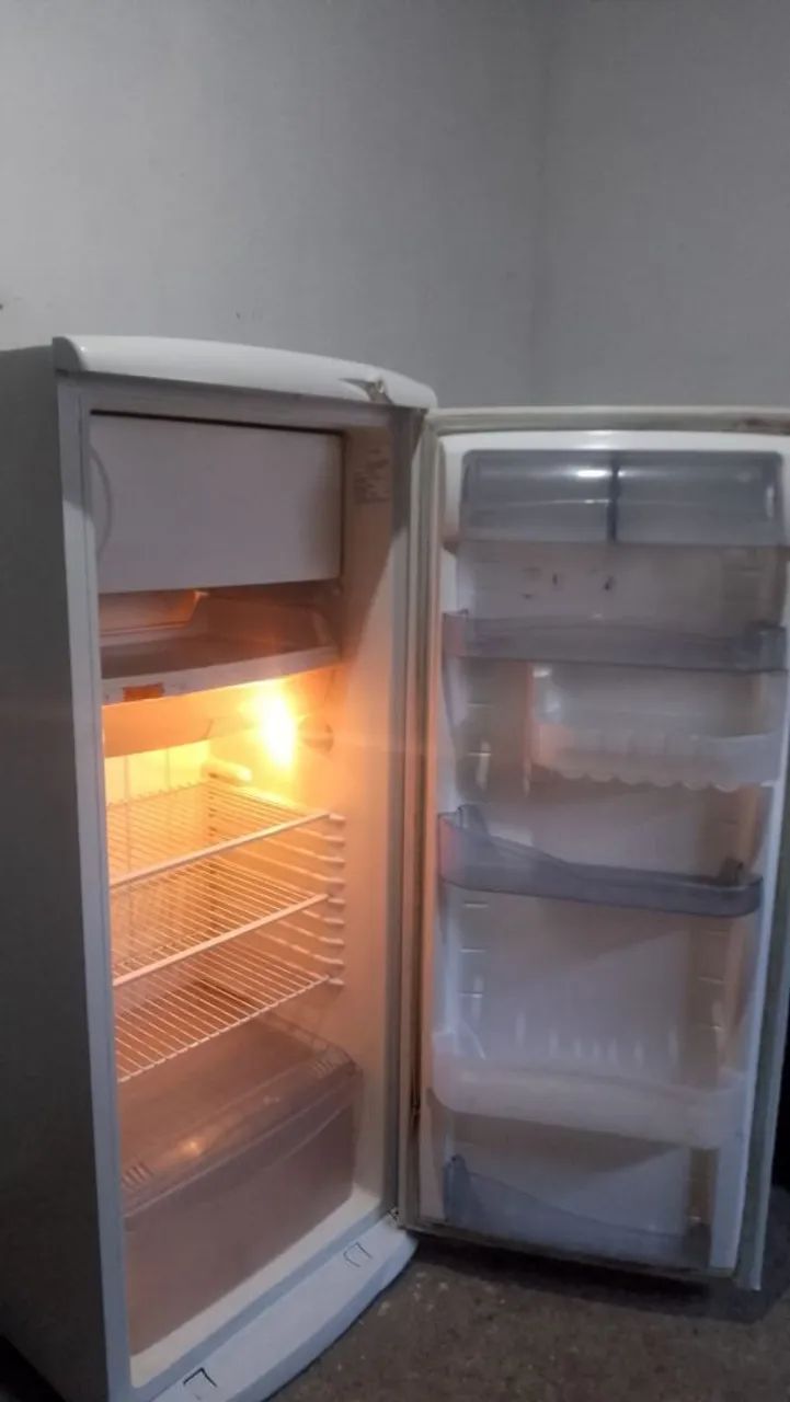 Geladeira Consul funcionando perfeitamente valor R$600 - Foto 5