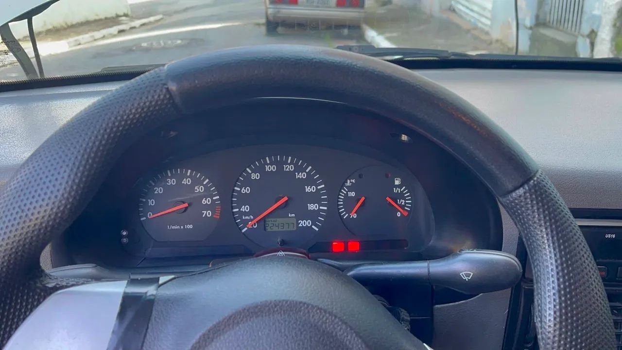 Volkswagen Gol Geração II CL 1.6 8V MI Gasolina Mec. 4P 1999