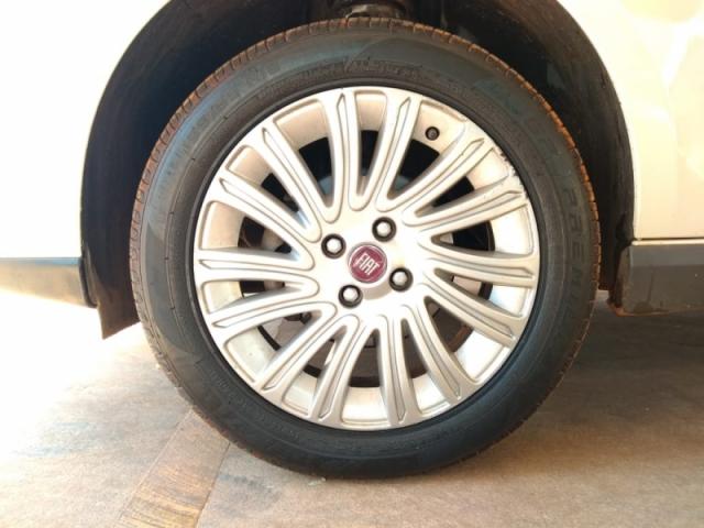 FIAT GRAND SIENA 1.6 MPI ESSENCE 16V 2015 - Foto 11