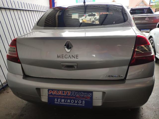 RENAULT MEGANE SEDAN DYNAMIQUE 1.6 16v(Hi-Flex) 4p - Foto 7