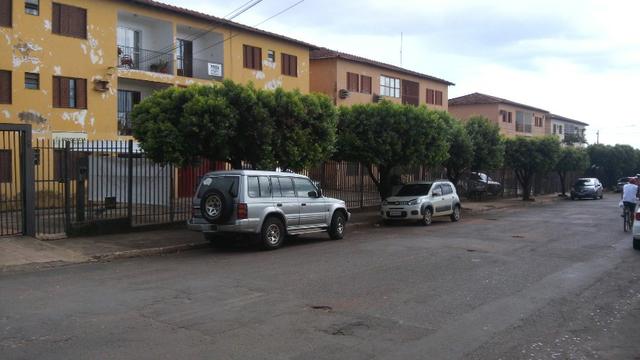 Vendo Apartamento térreo, 2 quartos com armário, com garagem, Vila Bandeirantes