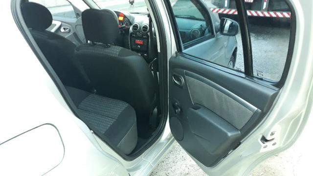 Sandero Expression 12 1.6 8V - Foto 12