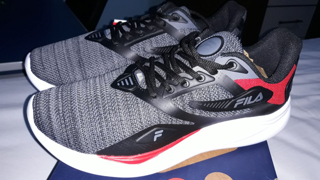 fila tenis novo