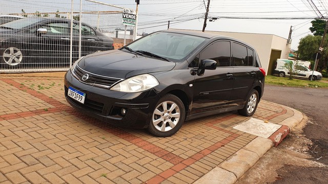 NISSAN TIDA 1.8 FLEX 2011 COMPLETO   FINANCIA 100% 