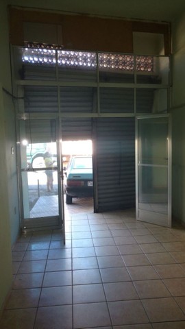 Excelente loja comercial no Amorim, prox. a Fio Cruz - Foto 5
