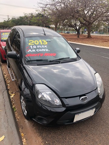 FORD KA ANO 2013 MOTOR 1.0 FLEX AR CONDICIONADO