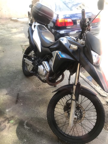 XRE 300 2015