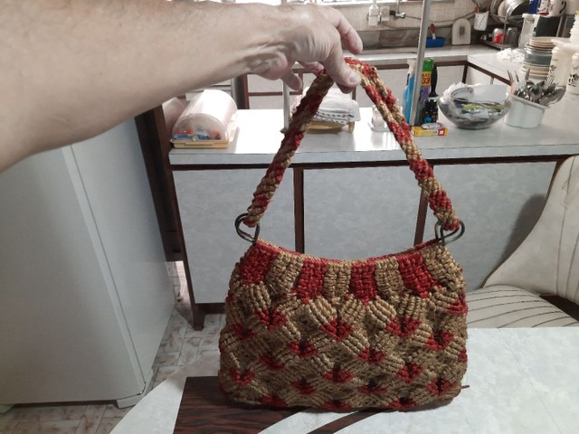 Bolsa de sisal bege e vermelha moda praia e piscina. Vintage. - Foto 3