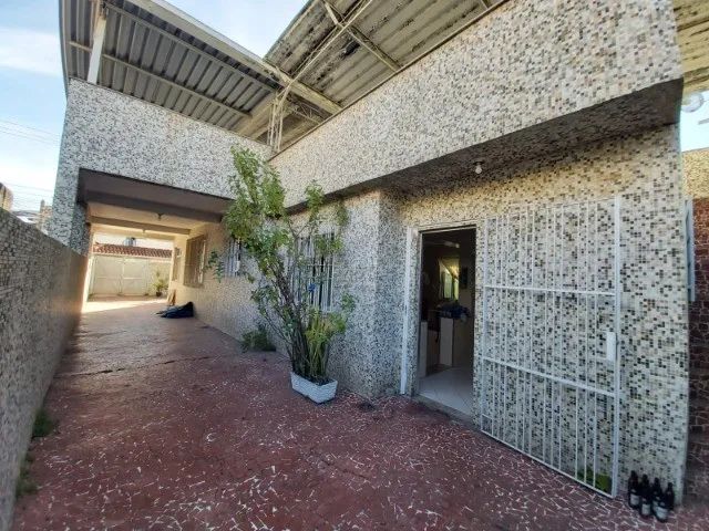 Excelente ampla casa    com 3 quartos garagem para 4  carros - Centro Nilópolis - Foto 8