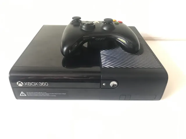 Xbox 360 Super Slim 250gb Usado Bloqueado + Jogo Original