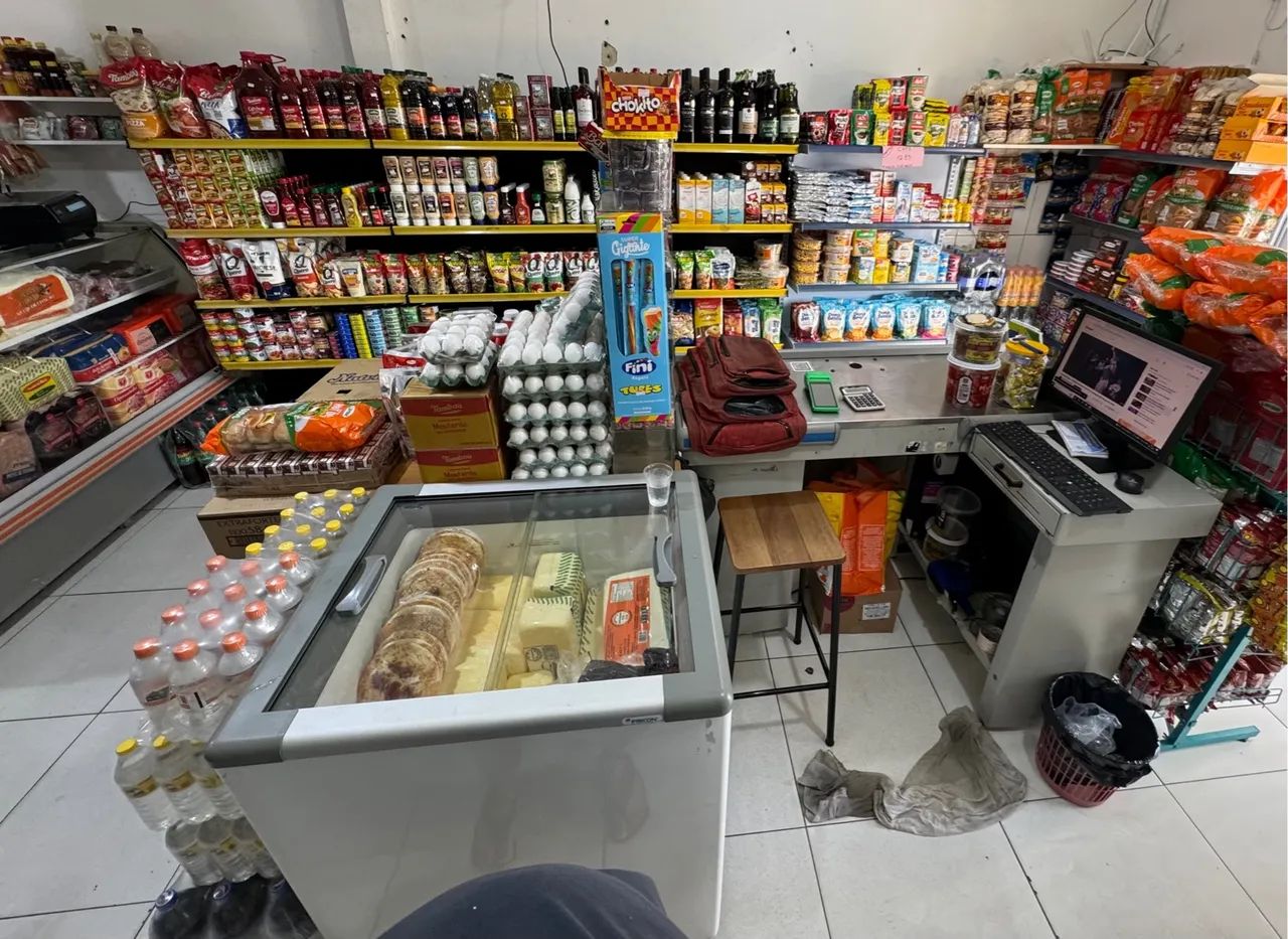 Casa de Frios e Mercearia completa para venda - Foto 4