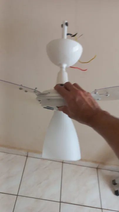 1 Ventilador de Teto Branco