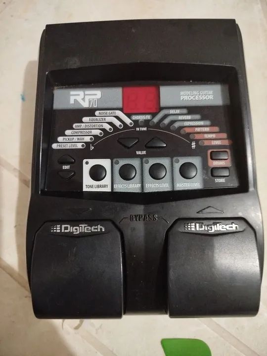 Pedal de Guitarra Digitech RP70