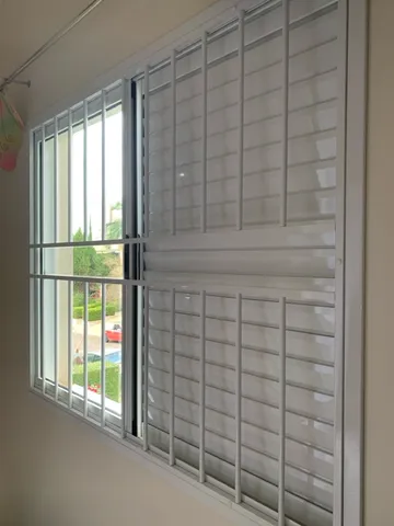 Grade de Proteção Para Janela Em Alumínio Branco 1,50x1,20