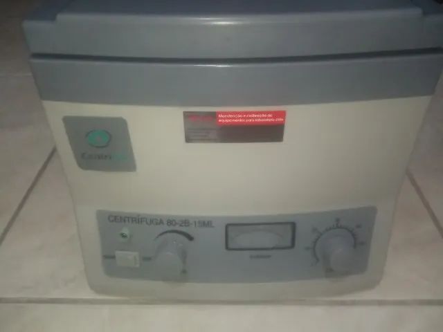 Centrífuga Laboratório Clínico 80-2B Analogica 127volts Usada ótima 12 x 15 ml - 4000 rpm 