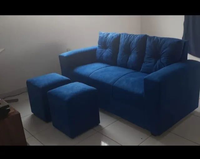 Sofá de 3 lugares com puffs 64301925529602121