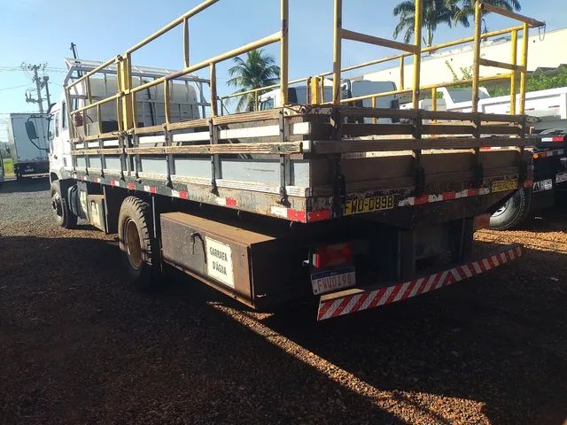 Caminhão Iveco Vertis 130V19 2014 Gabine Suplementar - Foto 3