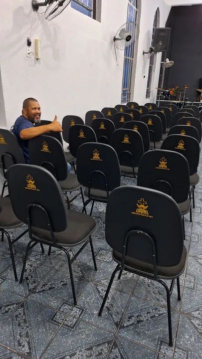 Cadeiras para igreja - Foto 4