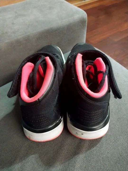 Tênis Under Armour Preto e Rosa - Foto 2