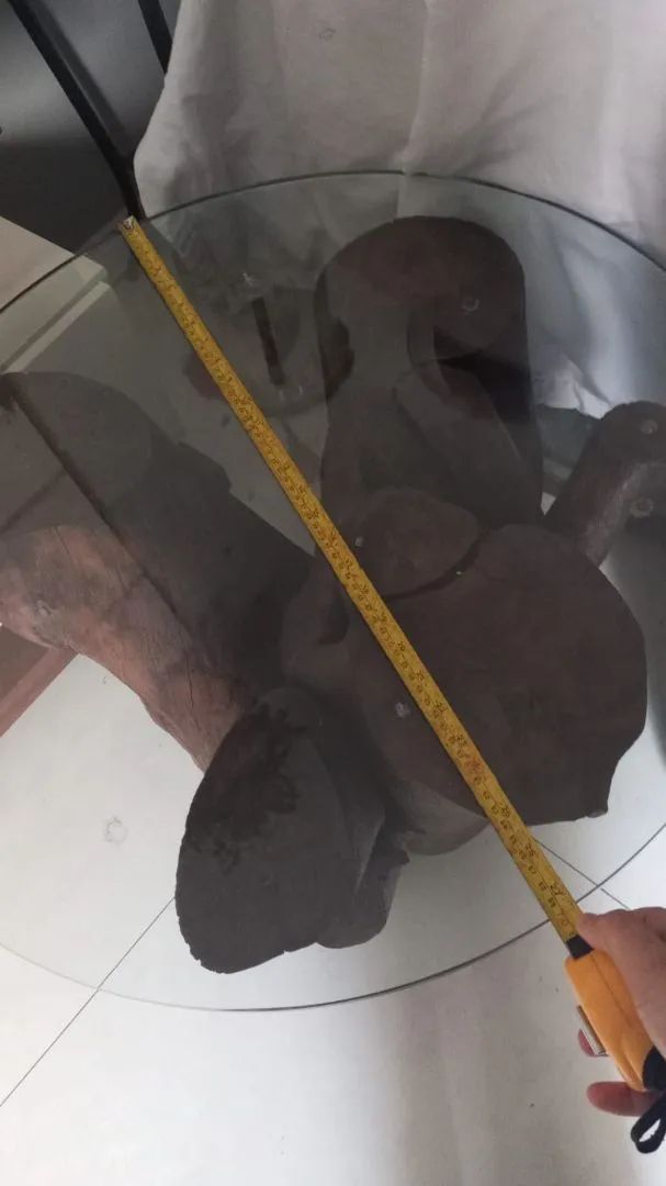 Mesa de centro rústica em madeira de demolição