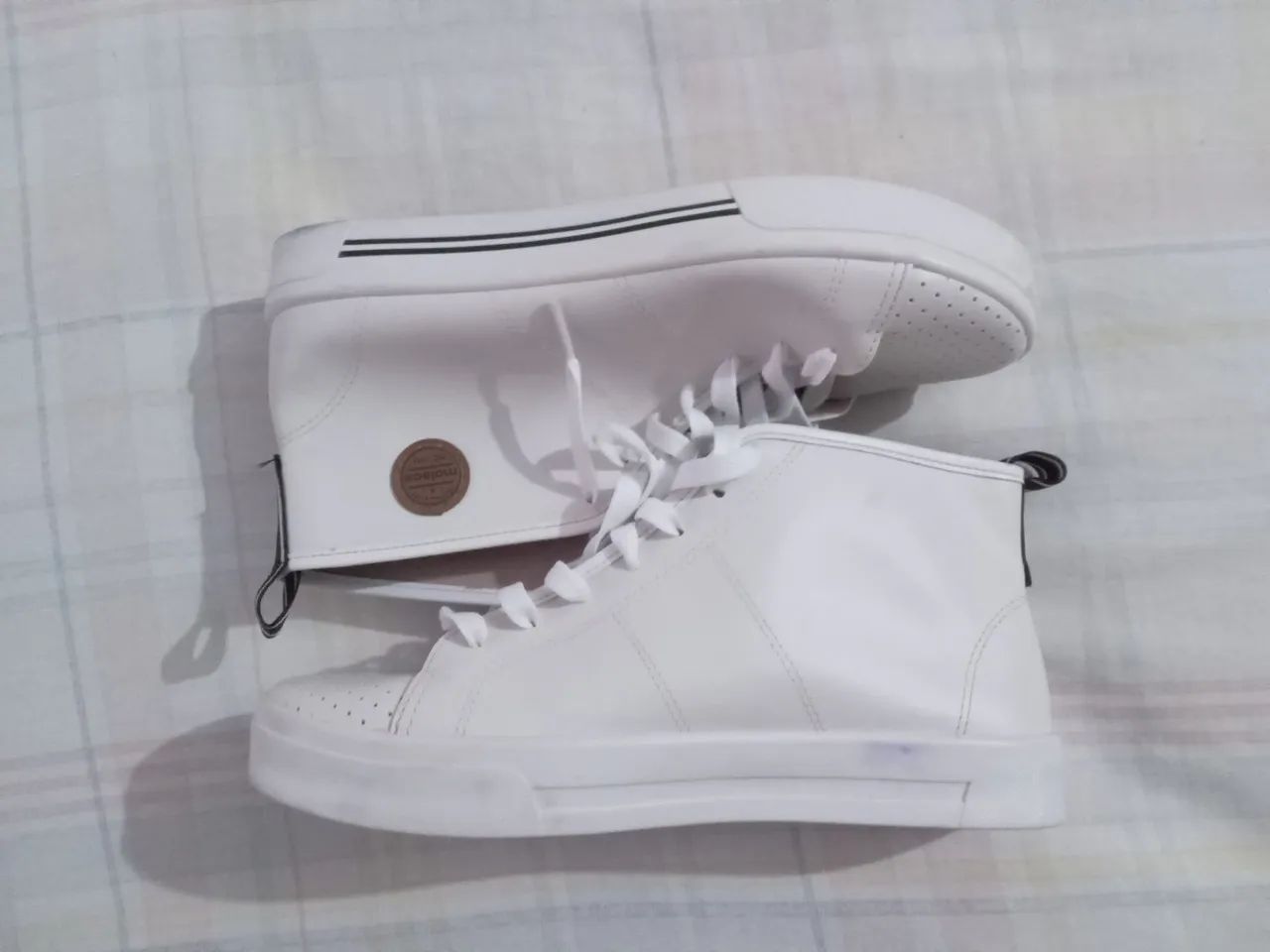 VENDE -SE TENIS CANO LONGO FEMININO  MOLECAú - Foto 4