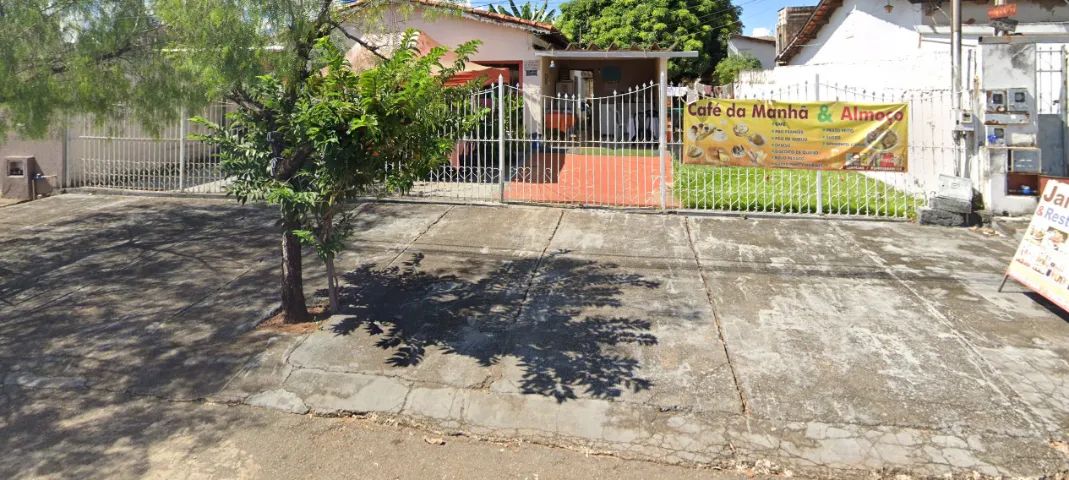 Casa Santa Genoveva Lote bem grande
