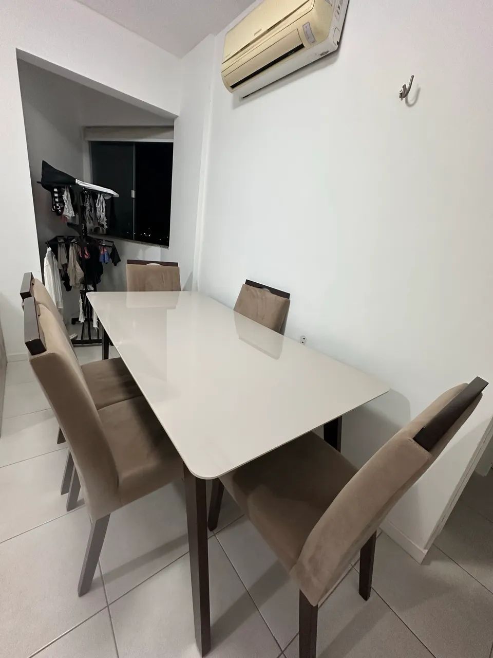 Mesa de jantar de 6 lugares 64520805729411122