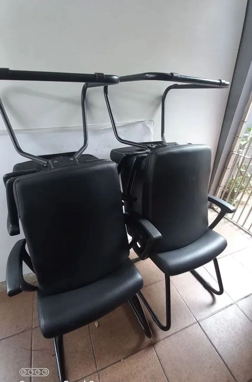 Cadeira Executiva Preta com Braços - Conforto e Design - Foto 4