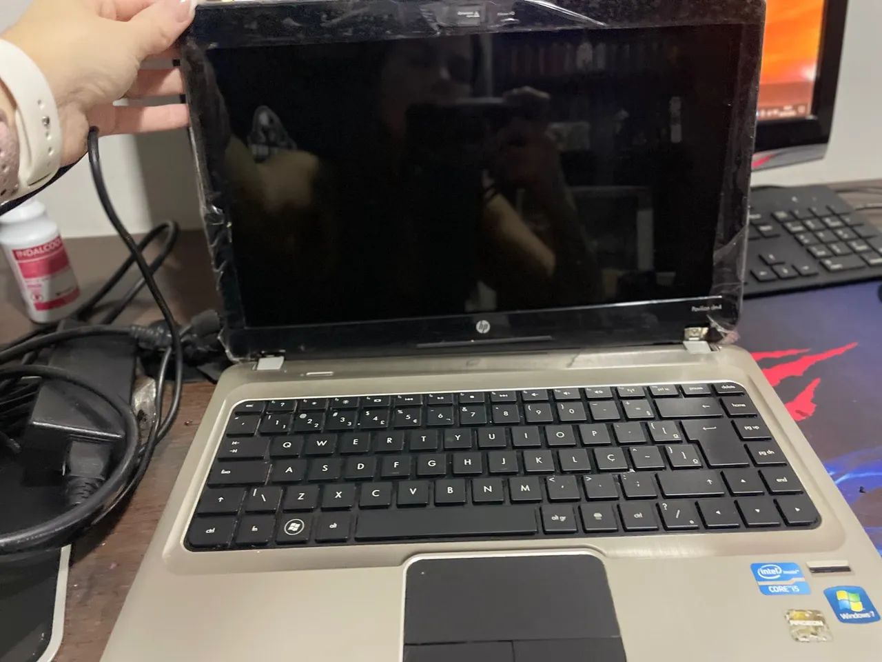 Notebook HP está funcionando só tela quebrou moldura  - Foto 4