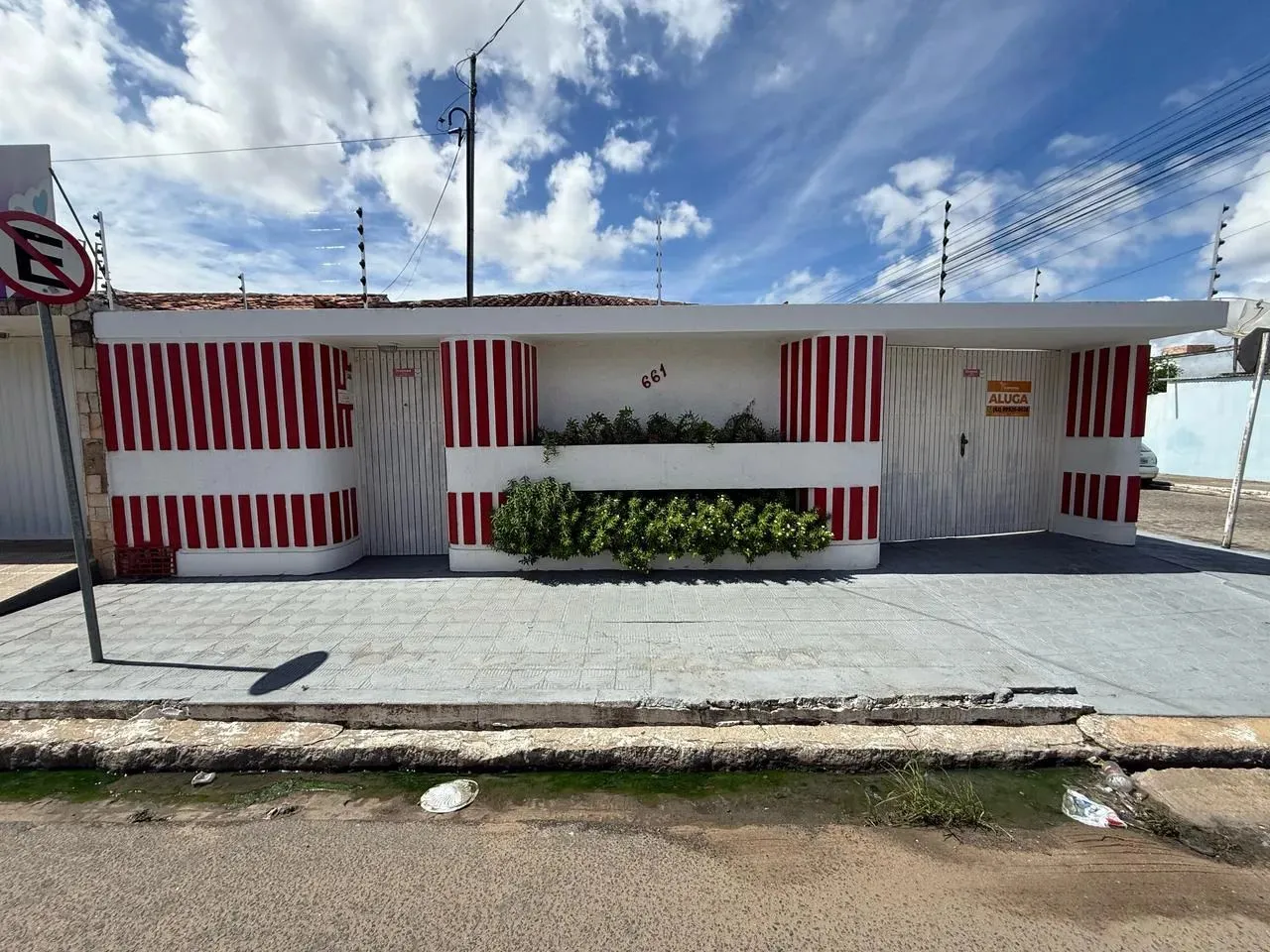 Imóvel para aluguel tem 300 metros quadrados com 4 quartos em Brasília - Arapiraca - AL