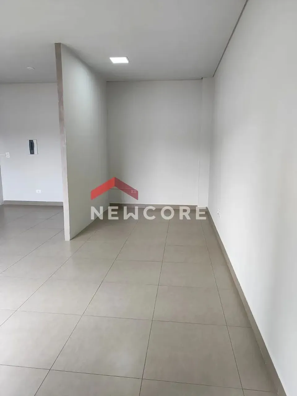 Sala comercial em Rua das Camélias - Jardim San Remo - Maringá/PR