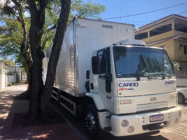 Ford Cargo 2422